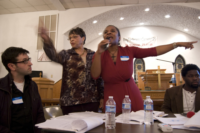 Gladys Pendergraph and Michelle Laws &#039;Don&#039;t sell your homes&#039;